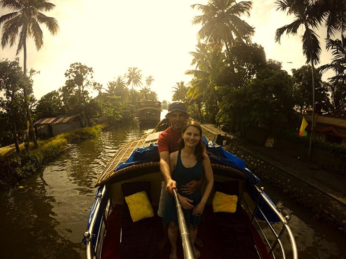 Aham Yoga Nest Bed & Breakfast Alappuzha Bagian luar foto
