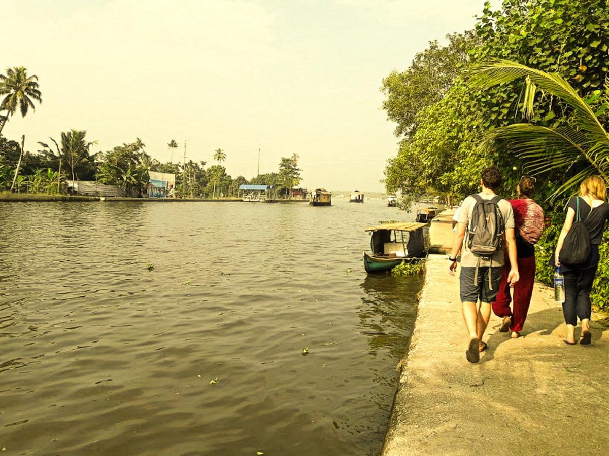 Aham Yoga Nest Bed & Breakfast Alappuzha Bagian luar foto